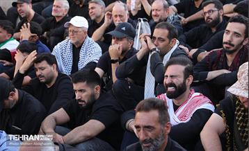 اقامه نماز بر پیکر آقای شهید ایران - 1 79