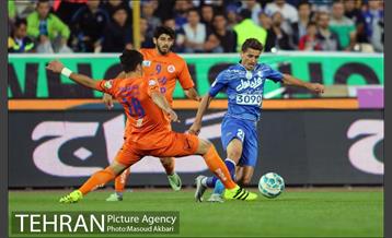 دیدار استقلال تهران و سایپا در لیگ برتر فوتبال 17
