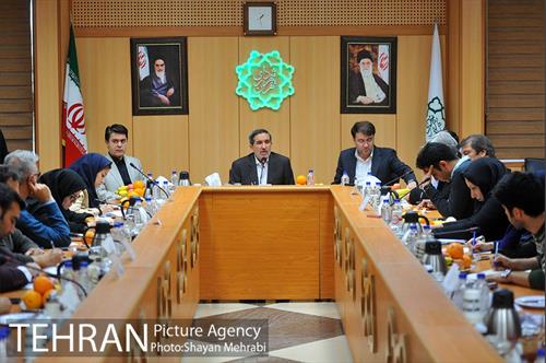 نشست ناصر امانی معاون برنامه ریزی توسعه شهری و امور شورا 5