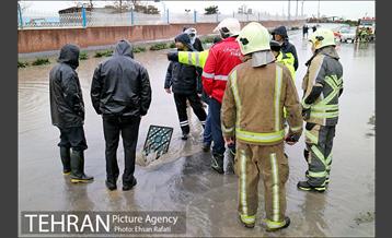 بازدید مدیران شهری از لایروبی و رسوب زدایی شبکه جمع آوری آبهای سطحی 14