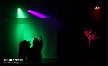 نمایش آیینی خانه ای از گل و اندوه 23