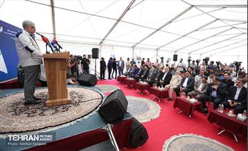 آیین بهره‌برداری از ۲۰۱ دستگاه اتوبوس برقی 33