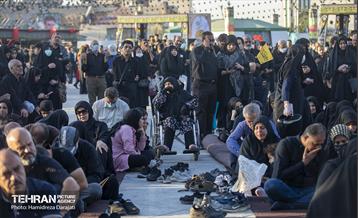 نجات اهل عالم با حسین است  39