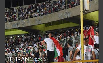 تماشای دیدار تیم‌های ملی ایران و پرتقال در استادیوم آزادی 28