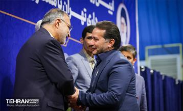 آیین رونمایی از تاکسی‌ون‌های جدید شهرداری تهران 19