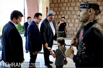 اهتزاز بزر‌گترین پرچم یا حسین (ع) 3
