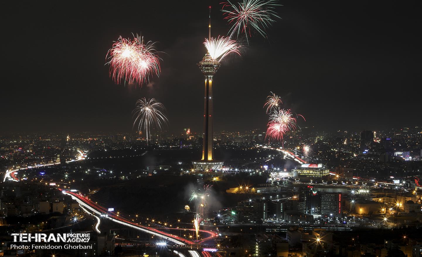 نور افشانی پایتخت از فراز برج میلاد  3