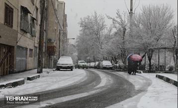 روز برفی در منطقه 8