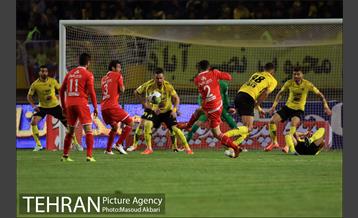 دیدار تیم‌های فوتبال پرسپولیس - سپاهان 14