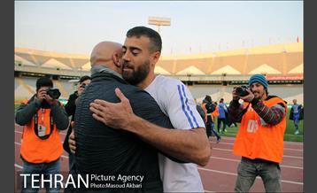 دیدار تیم‌ های فوتبال استقلال تهران و استقلال خوزستان