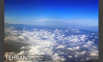 بر فراز ابرها‎ 1