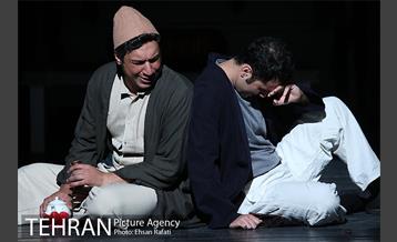 نمایش شیش و بش به کارگردانی جواد روشن 32