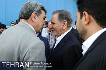 بازدید معاون اول رئیس جمهور به همراه شهردار تهران از کارخانه واگن‌سازی تهران 14