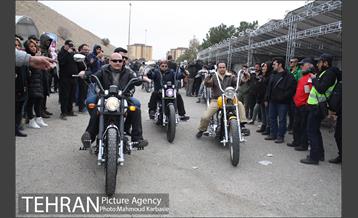 بزرگترین همایش اتومبیلهای دو دیفرانسیل تهران‎ 26