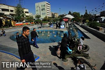 نمایشگاه دفاع مقدس در میدان بهارستان 36