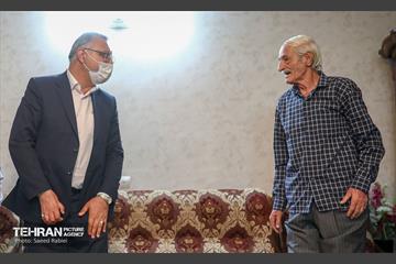 حضور شهردار تهران در منزل آتش نشان شهید مرتضی حیدری 9
