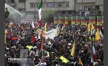 تشییع پیکر شهید اسماعیل هنیه در تهران - 3 25