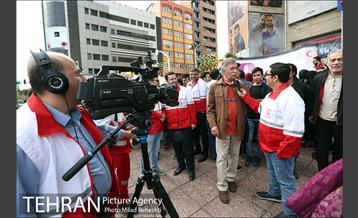 سیل مهربانی در سینما آزادی 11