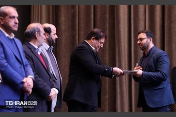 آیین تجلیل از برگزیدگان مناطق 22 گانه 13