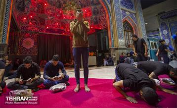 مراسم احیا شب بیست و یکم ماه مبارک رمضان در امام زاده صالح(ع) 15