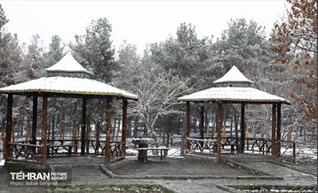 بارش برف زمستانی در بوستان سرخ حصار 1