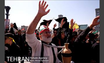 سوگواره "احلی من العسل" در میدان امام حسین(ع) 6