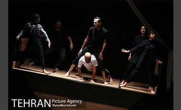 نمایش جیرجیرک، نسخه پاراجانف 8