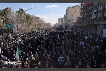 اجتماع مردم تهران در پی شهادت رهبر انقلاب - 1 16