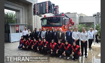 بازدید اعضای شورای اسلامی شهر از نمایشگاه آتش نشانی 39