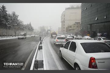 عملیات برف‌روبی در پایتخت 44