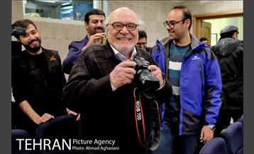 تولد ماه، فخرالدین فخرالدینی 16