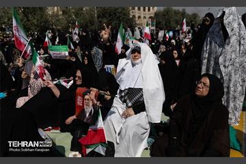 اقامه نماز جمعه در مصلی امام خمینی(ره) در تهران 44