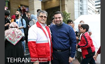 سیل مهربانی در سینما آزادی 30