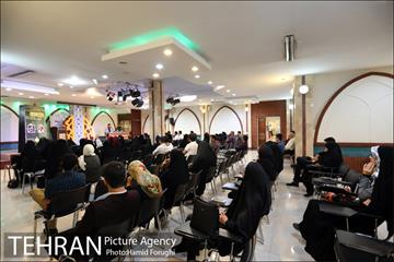 دومین حلقه ادبی پنجره در فرهنگسرای اندیشه 11