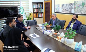 حضور مدیرکل سرمایه انسانی شهرداری در منطقه ۱۵ 1