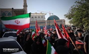 اقامه نماز بر پیکر آقای شهید ایران - 3 28