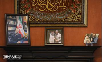 حضور شهردار تهران در منزل سردار شهید بیات 13