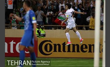 دیدار تیم‌های ملی فوتبال ایران و ازبکستان