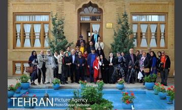 بازدید جمعی از  هنرمندان از نقاط گردشگری منطقه 12 24
