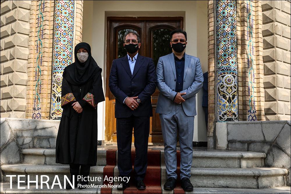 امضای تفاهم نامه برگزاری جمعه بازار صنایع دستی در اراضی عباس آباد 10