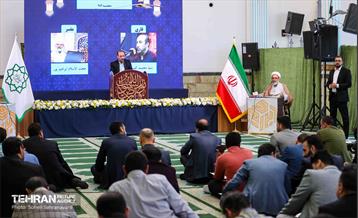 دیدار شهردار تهران با جامعه قرآنی 30