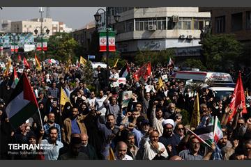 مراسم تشییع پیکر شهید سردار عباس نیلفروشان - 2 9