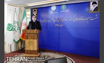 نشست صمیمانه شهردار تهران با خانواده های شهدای آتش نشان و آسیب دیدگان حادثه ساختمان پلاسکو 19