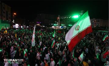 مهمانی ۱۰ کیلومتری عید غدیر در تهران - 3 9