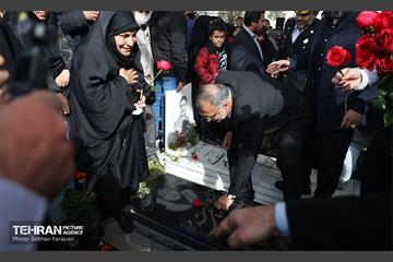 هفتمین سالگرد شهدای آتش‌نشان حادثه پلاسکو 19