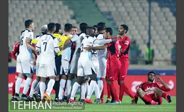 دیدار تیم های فوتبال پرسپولیس و پیکان