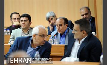 شوراى معاونین شهردار، شهرداران مناطق، مدیران عامل سازمان ها، شرکت ها و موسسات شهردارى تهران 37