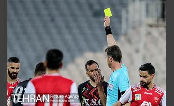 دیدار تیم های فوتبال پرسپولیس و فولاد خوزستان 16