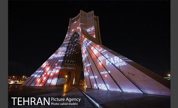 ویدئو مپینگ بر روی برج آزادی با موضوع کرونا  14