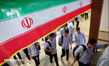 آیین آغاز سال تحصیلی جدید در دبیرستان ماندگار شهید مدرس 2